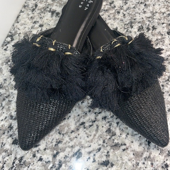 A New Day black slip on shoes with tassels and pointed toe. Vintage. - Picture 3 of 5